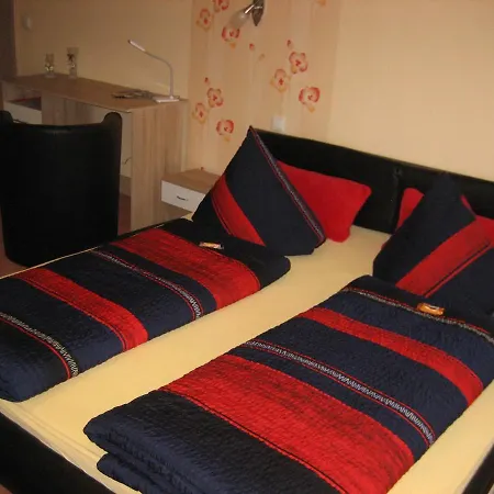 Schusters Lindenhof 4* Grossdubrau